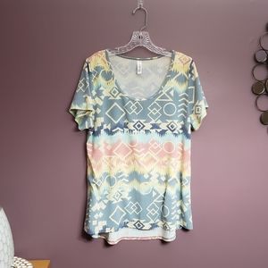 Fun patterned classic T (LuLaRoe)